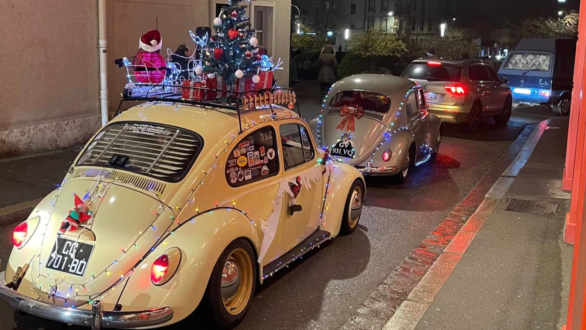 Parade de Noël de véhicules anciens
