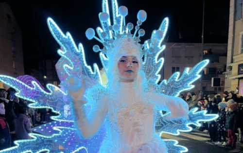 Déambulation Flocon de Noël par la Cie Aicom36