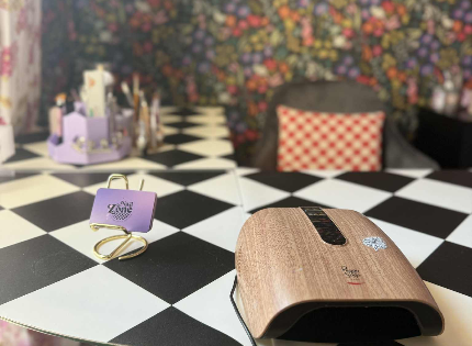 La Nail Zone