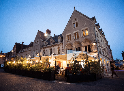 Le Café Serpente