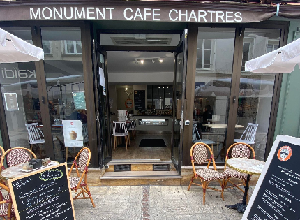 Monument Café