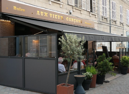 Aux Vieux Garçons