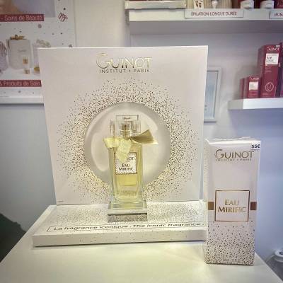 Eau parfumé Mirific