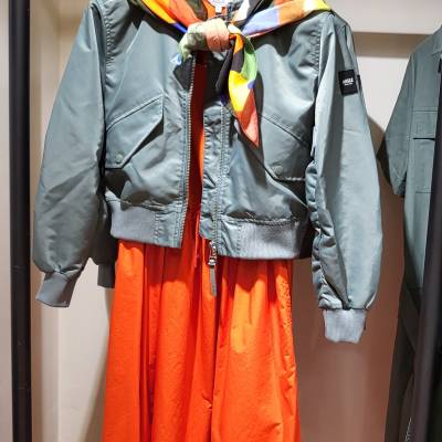 La robe fait son retour chez aigle. Uni ou fantaisie.....