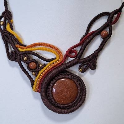 Bijoux en micro-macramé